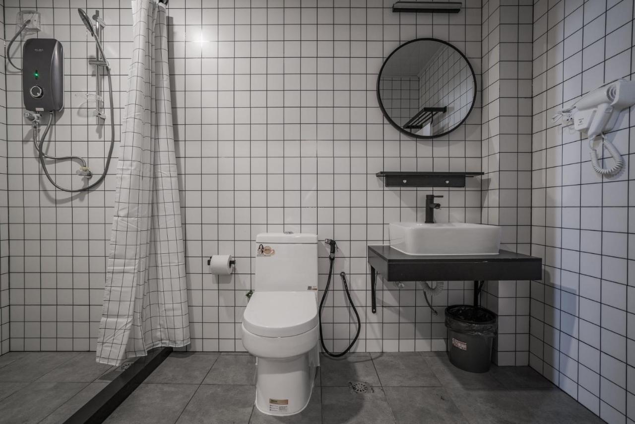 Paly Hotel Semporna Buitenkant foto