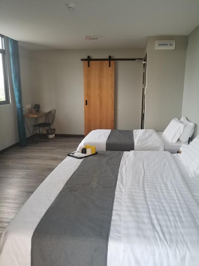 Paly Hotel Semporna Buitenkant foto