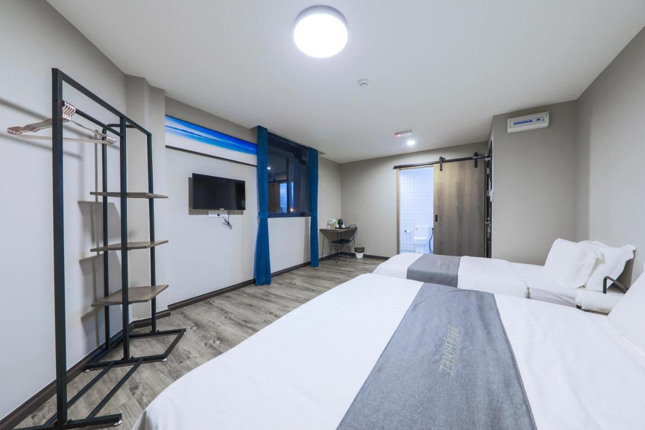 Paly Hotel Semporna Buitenkant foto
