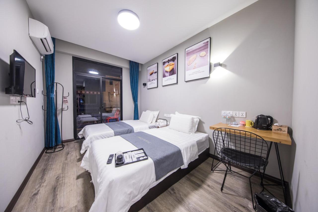 Paly Hotel Semporna Buitenkant foto